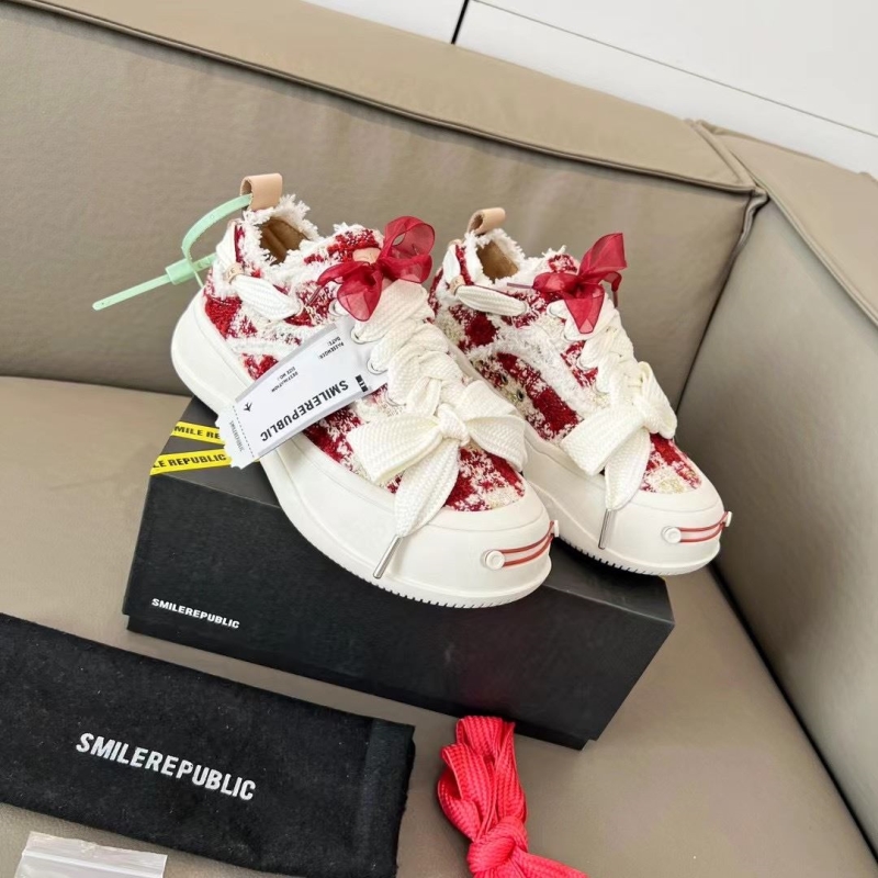 Smilerepublic Canvas Shoes